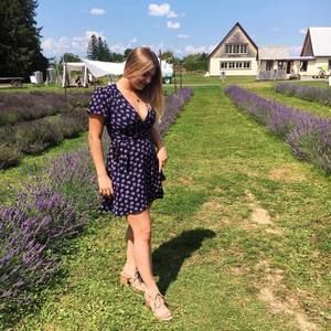 Meet your Posher, Camille